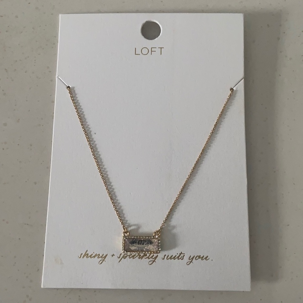 Loft pendant necklace